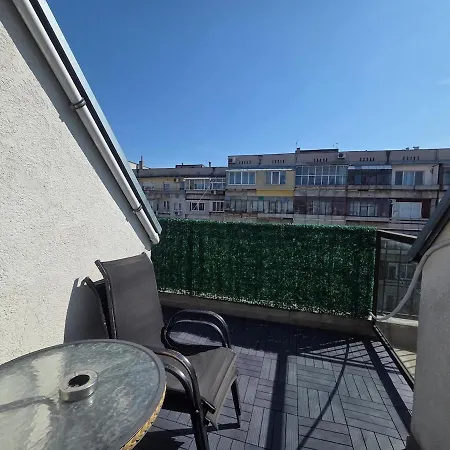 Апартаменти Iva's Cozy Loft